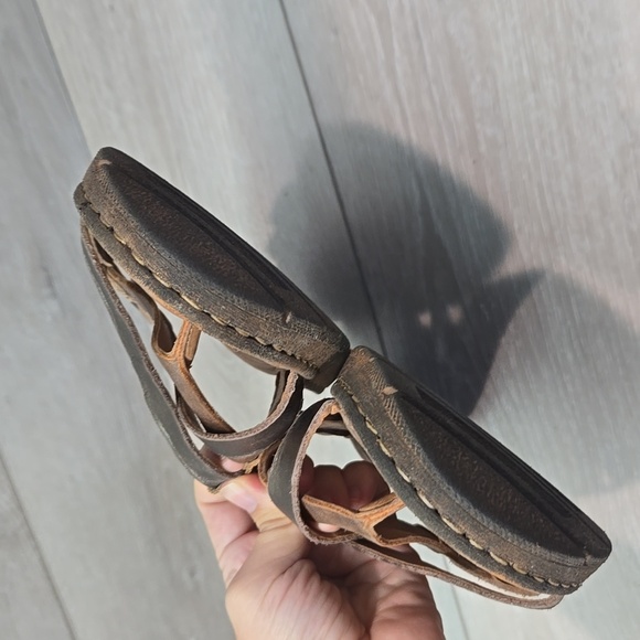 Born Women's Strappy Thong Sandals in Brown and Metallic Shoes Sz 10 - Picture 4 of 11